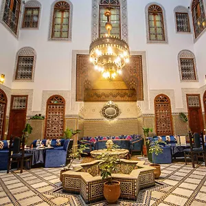 Riyad Iline, Fès